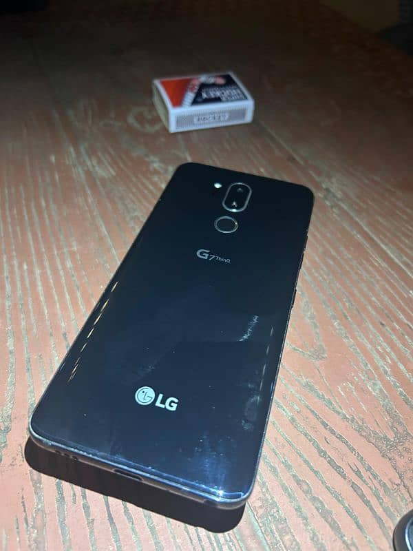 LG G7THINQ 1