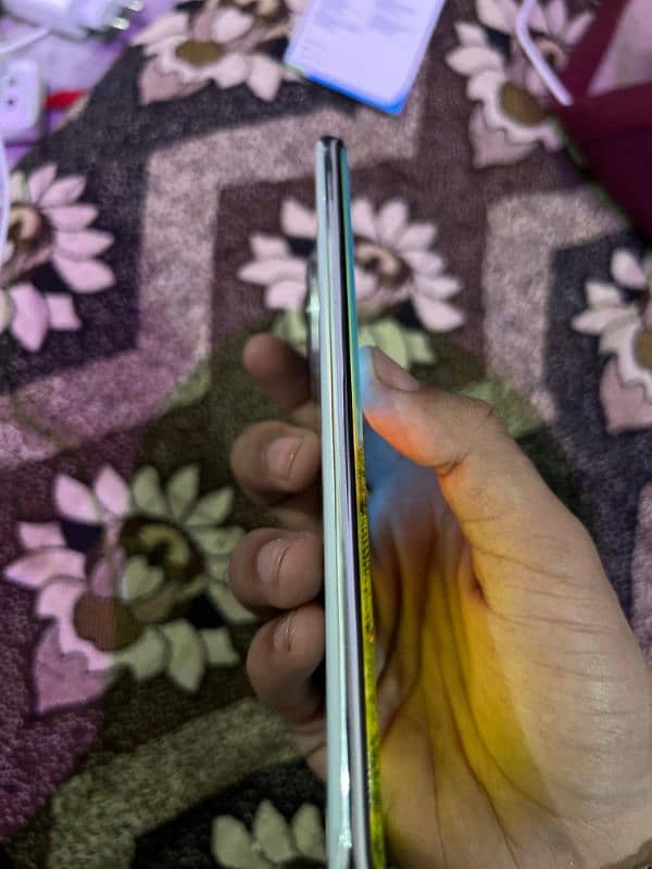 Tecno spark 20 pro plus 4