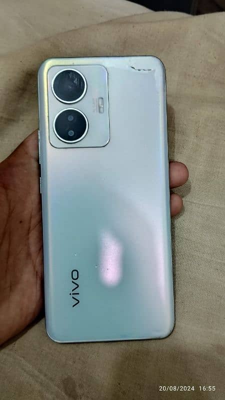 vivo Y 55 with box sath data cable ha 10 by 8   condition 5