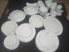 Branded dinner set