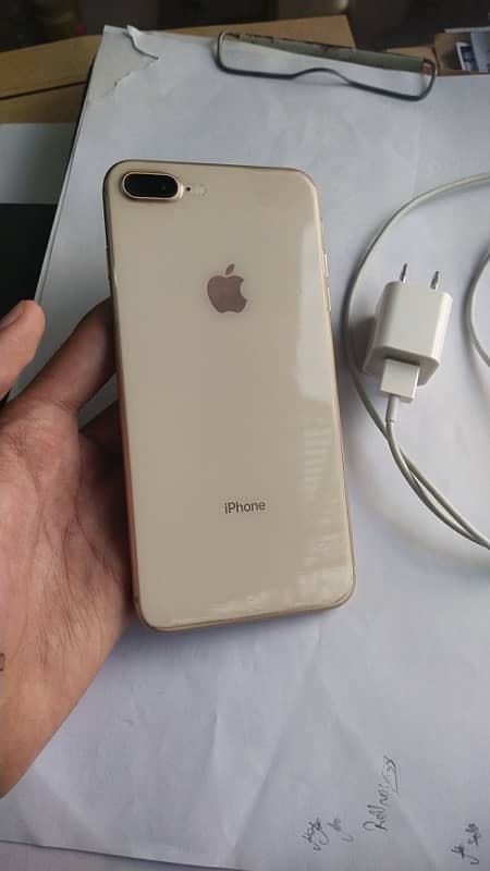 iPhone 8 Plus 6