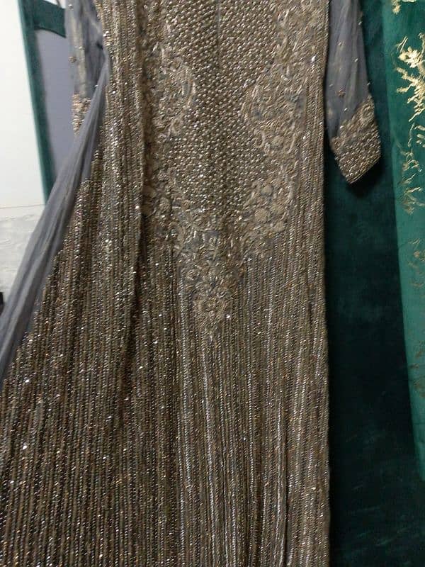 havyy bridal maxi 95000 ka banwaya tha 0