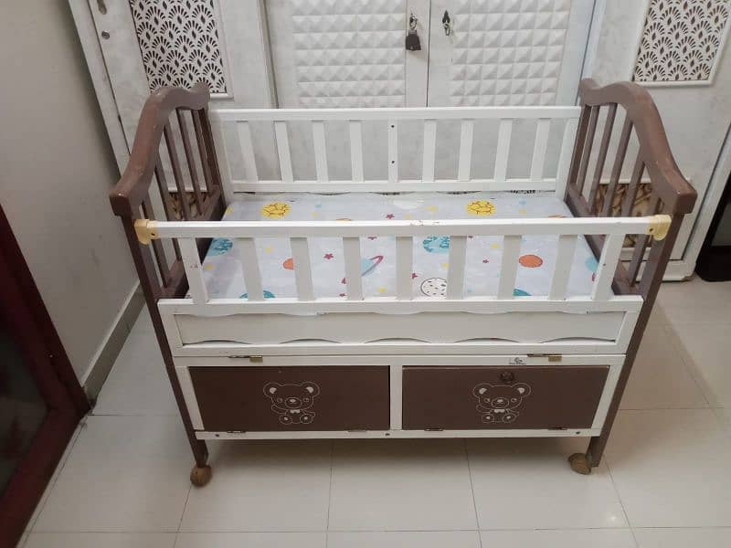 BABY COT 0