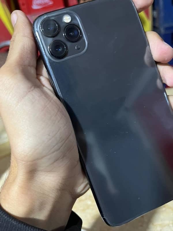 iPhone 11 Pro Max 1