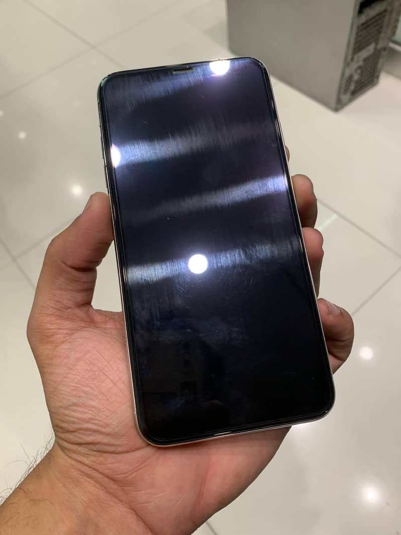 Apple iPhone XS Max 2