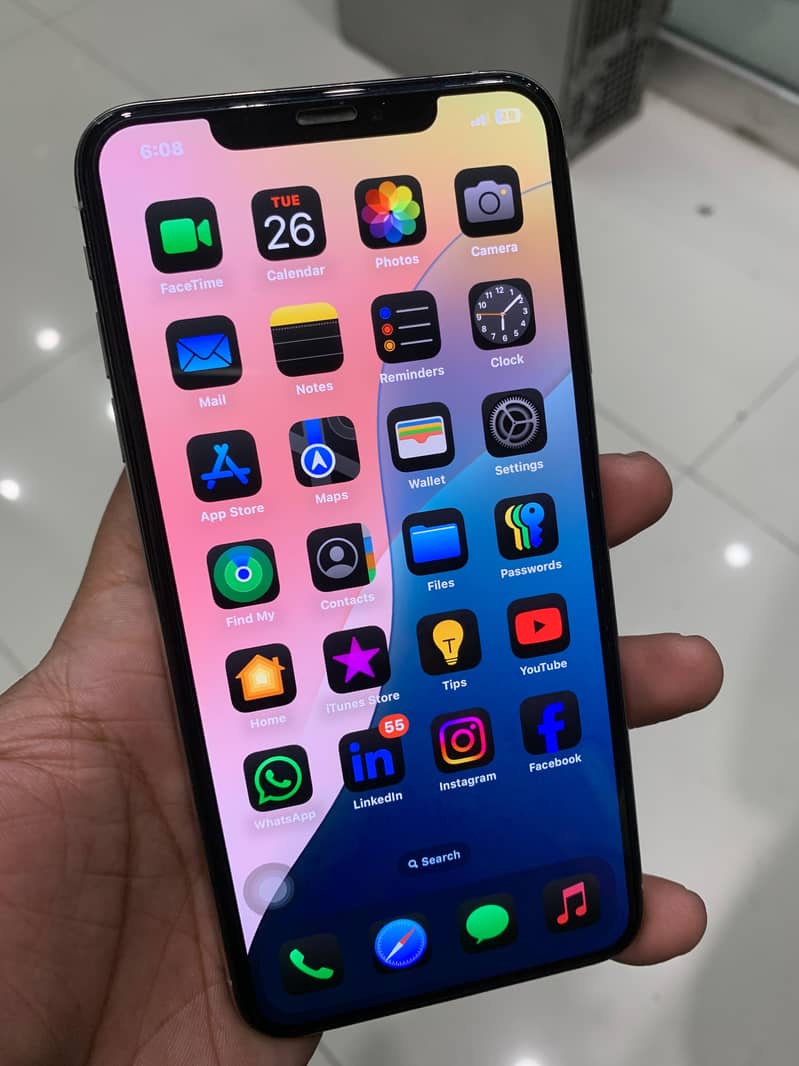 Apple iPhone XS Max 6