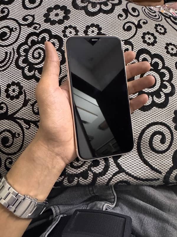 iPhone 11 FU 64GB NON PTA Factory Unlock *Read Ad* 4