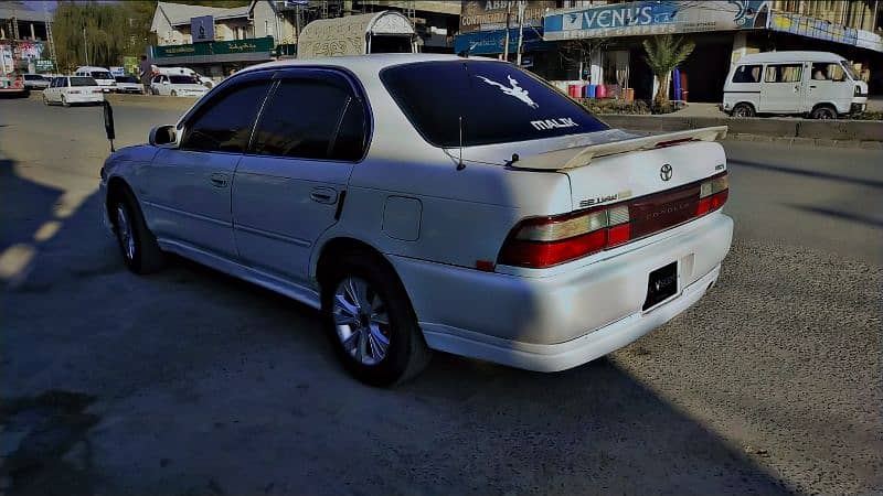 Toyota Corolla XE 1999 6