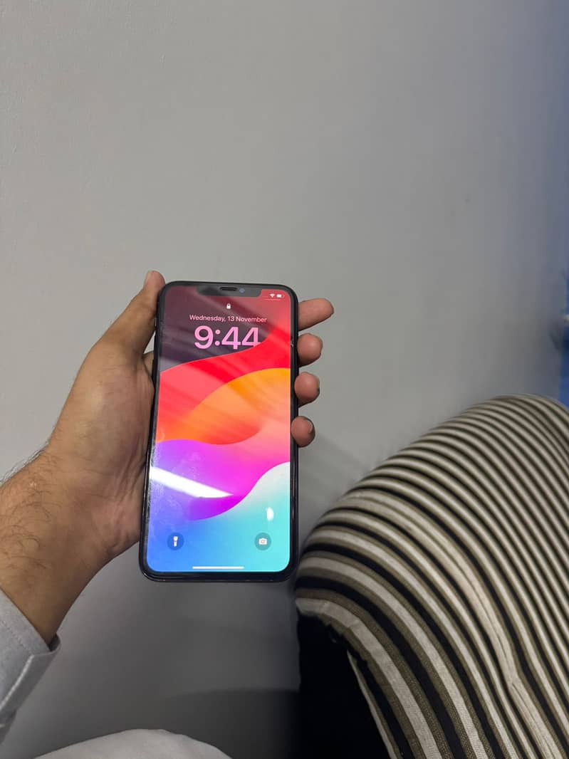 Apple iPhone 11 Pro Max 1