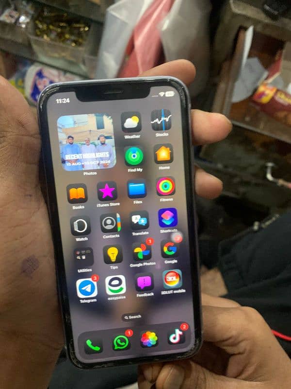 iPhone 11 1