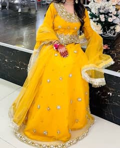 yellow lehnga