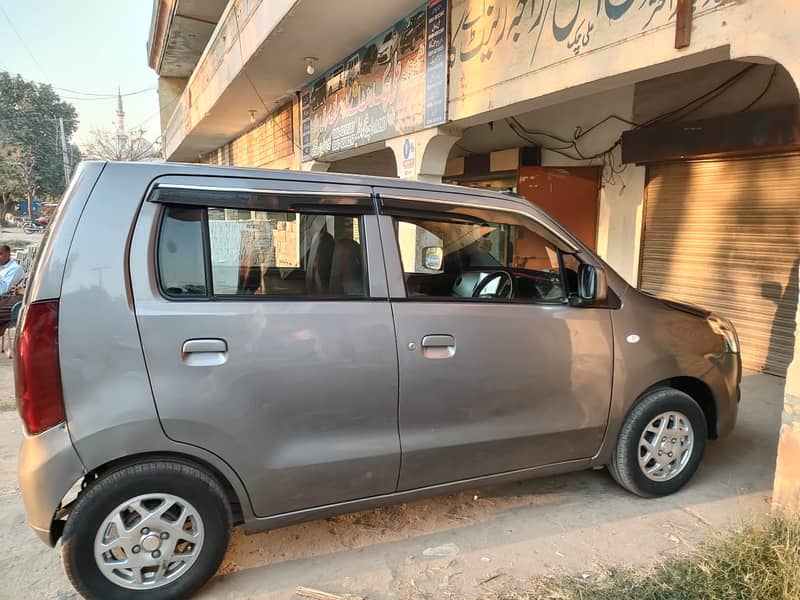 Suzuki Wagon R 2018 5