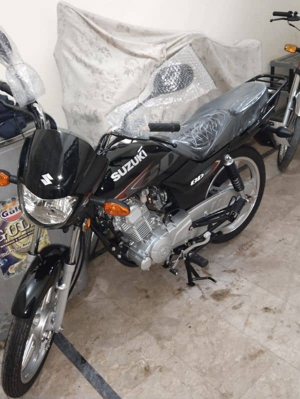 Suzuki GD 110 bike hai just 800 km Chali ho ai hai 0