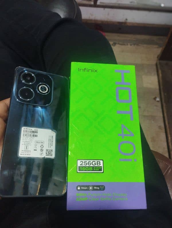 INFINIX HOT 40i 3