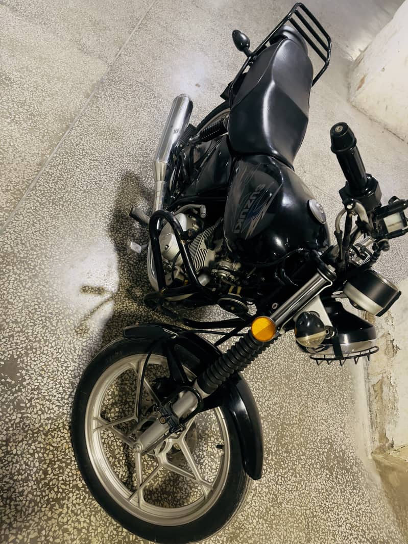 Suzuki GS 150 SE 2022 1