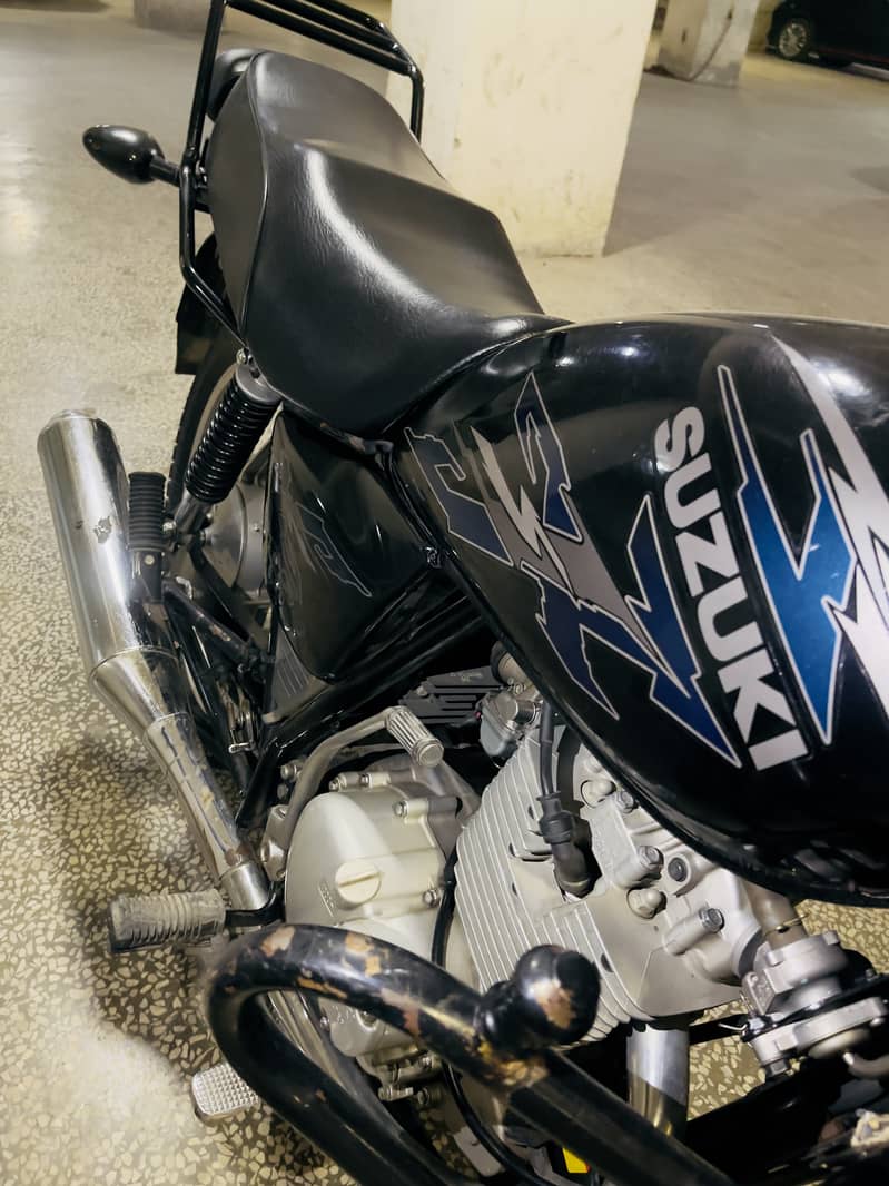 Suzuki GS 150 SE 2022 5