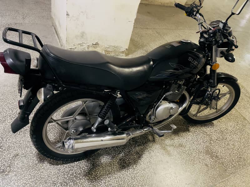 Suzuki GS 150 SE 2022 6