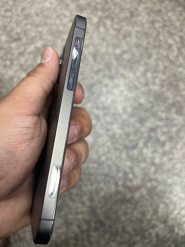 Iphone 12 Pro (Non PTA) 1