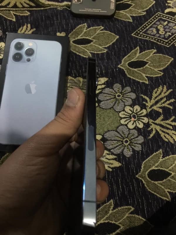 iPhone  13 pro max non pta 3