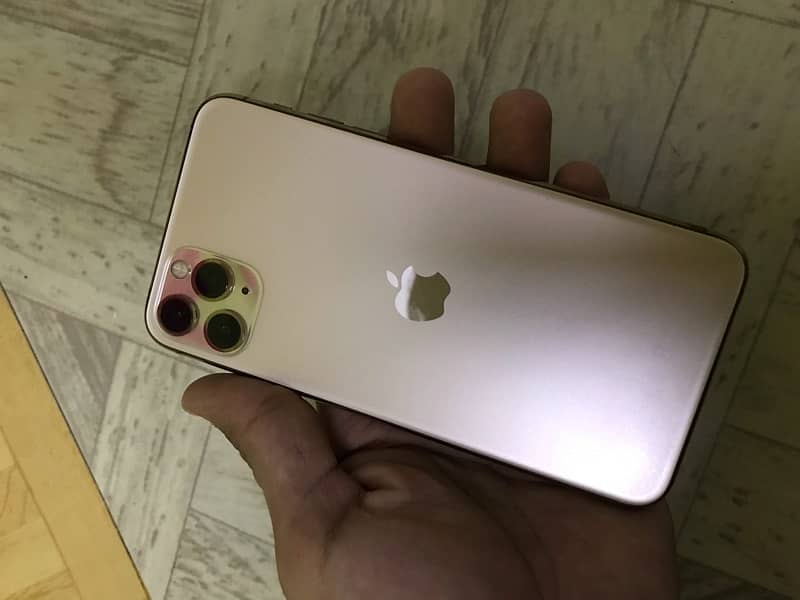 Iphone 11 pro max 4