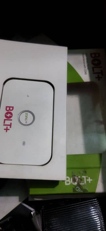 zong bolt+ 4g device just box open 0