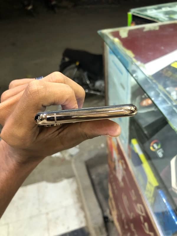 iphone Xs non factory 1