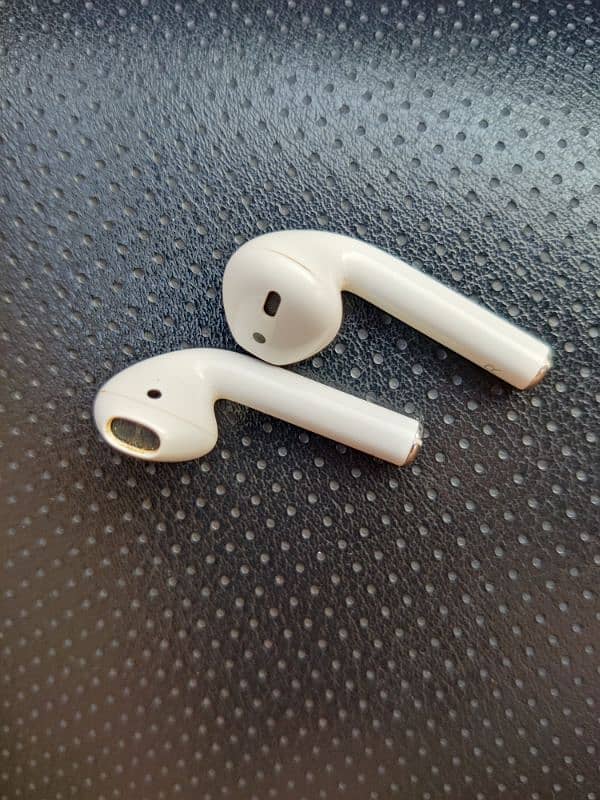 Apple airpod 2nd Generation 2