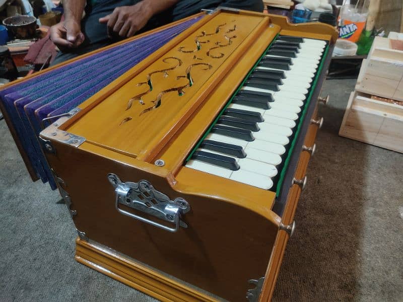 Indian Harmonium available camera bellow 5