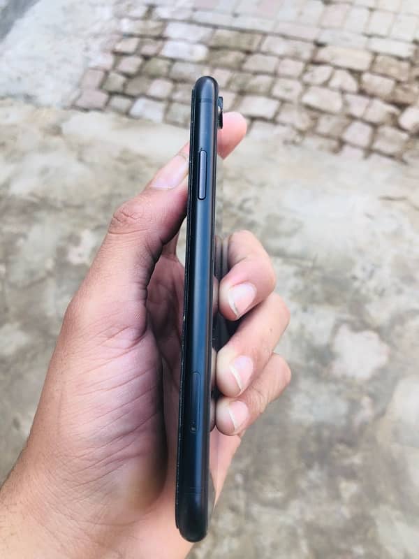 IPHONE XR NON PTA 64gb 3