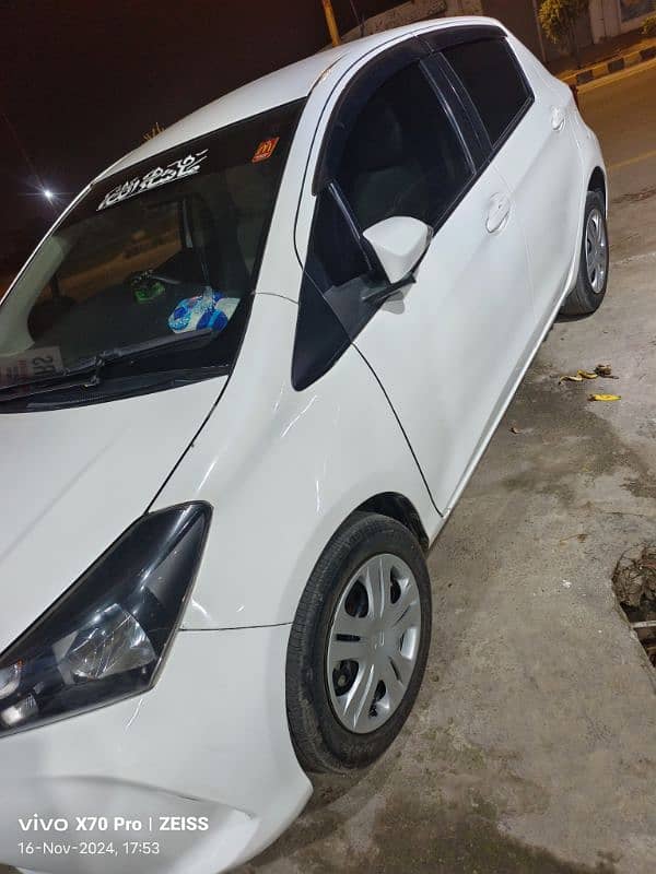 Toyota Vitz 2014 5