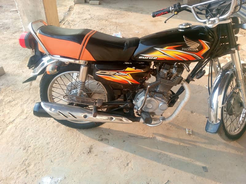 Bike available for sale Regestrd Hyderabad 3