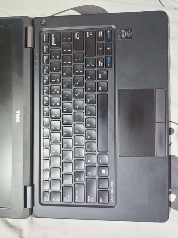 Dell E7250 1