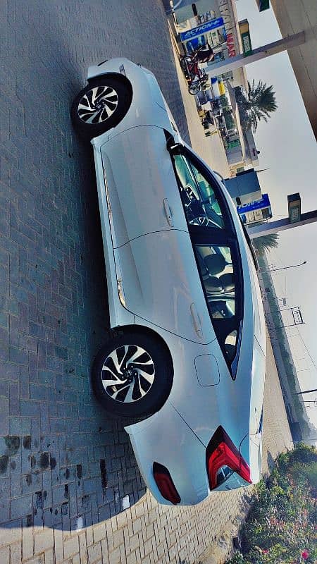 Honda Civic Oriel 2017 3