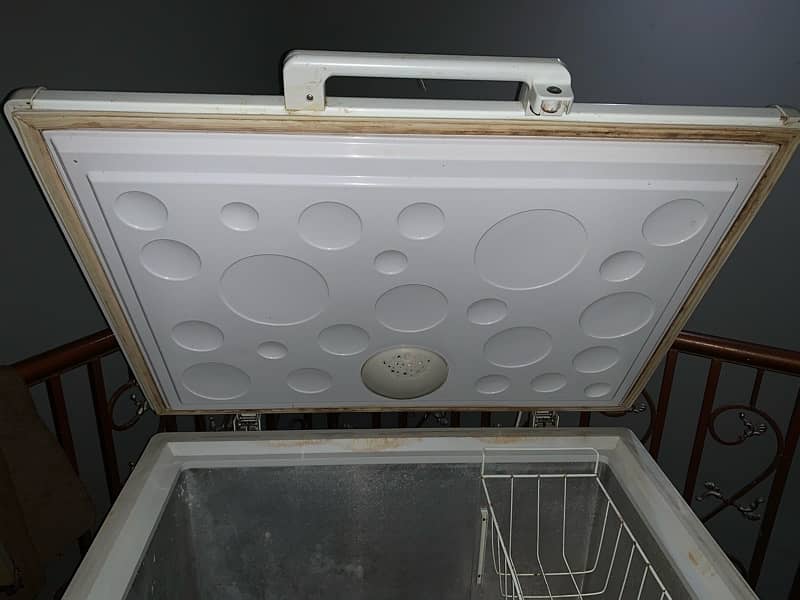 Haier Deep Freezer in Good Condition 10