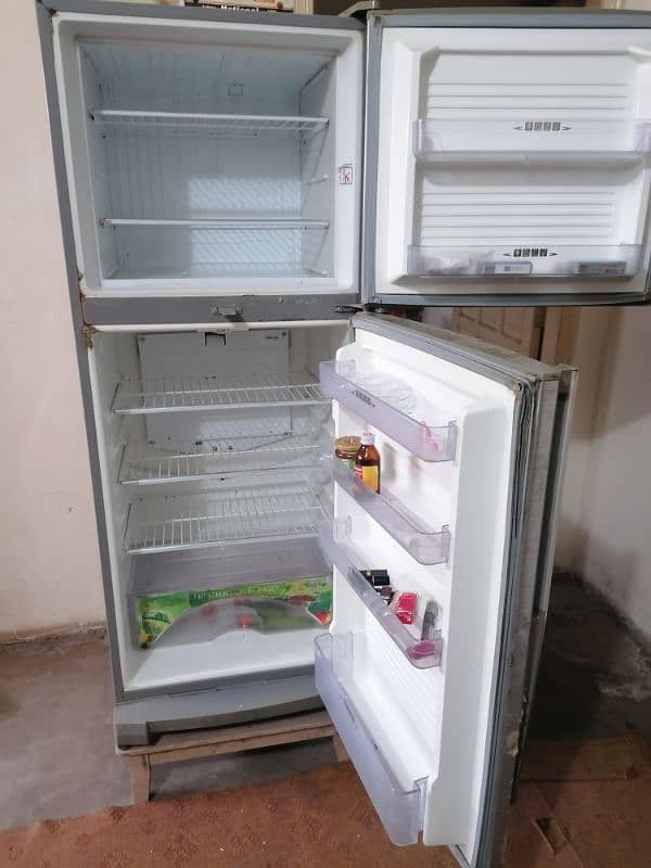 dawlance fridge 0