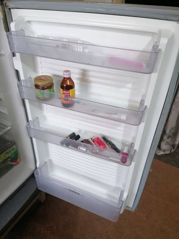 dawlance fridge 1