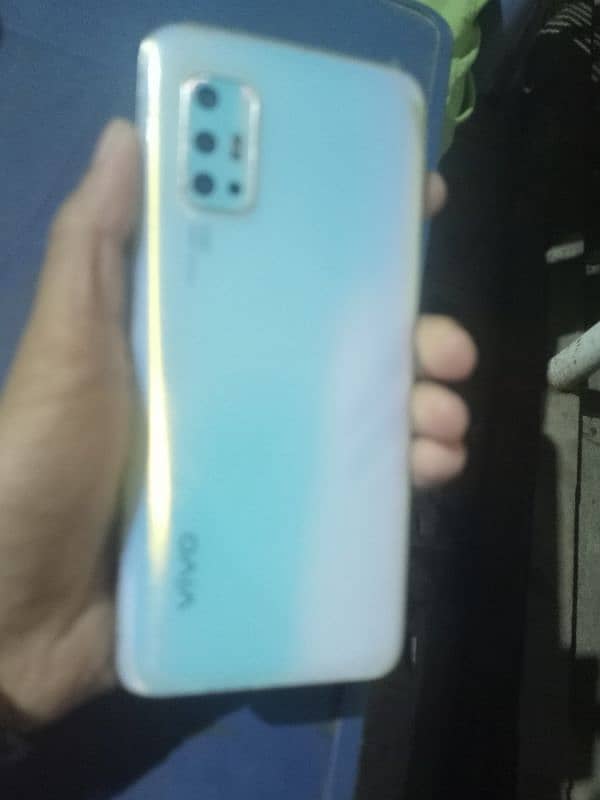 Vivo V17 8/256 Gb blue colour demanded 8