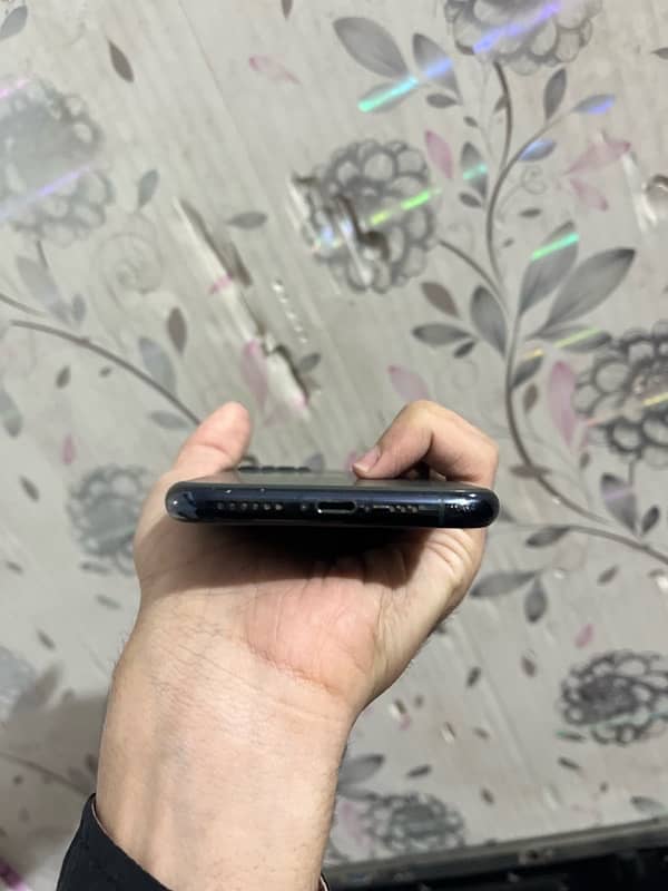 IPHONE 11 PRO NON PTA 64 GB SIM AND WHATSAPP 03414179909 9