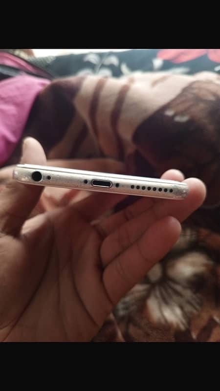 iPhone 6s Plus 64gb pta approved details mentioned 15k final only call 3