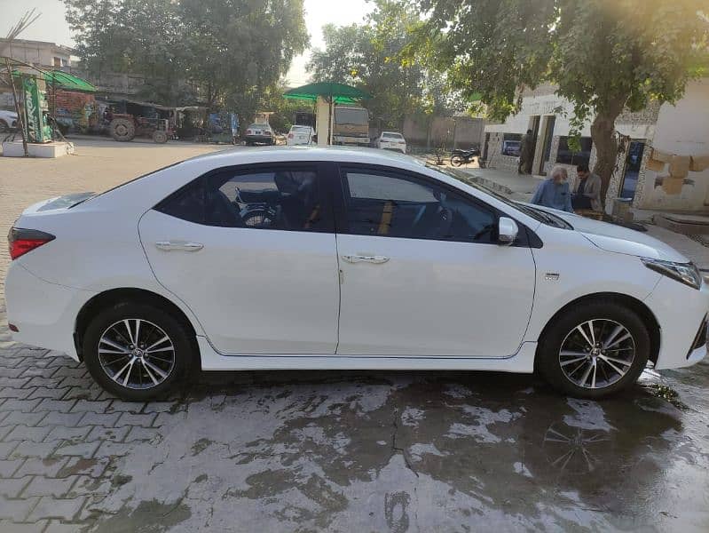 Toyota Altis Grande 2018 13