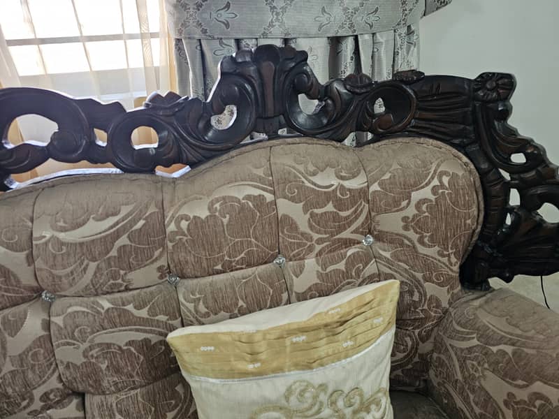 7 Seater Chinioti Sofa Set with Tables 12