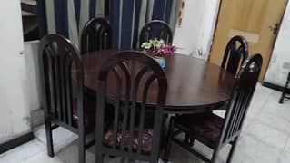 6chairs wooden round dinning in excellent condition