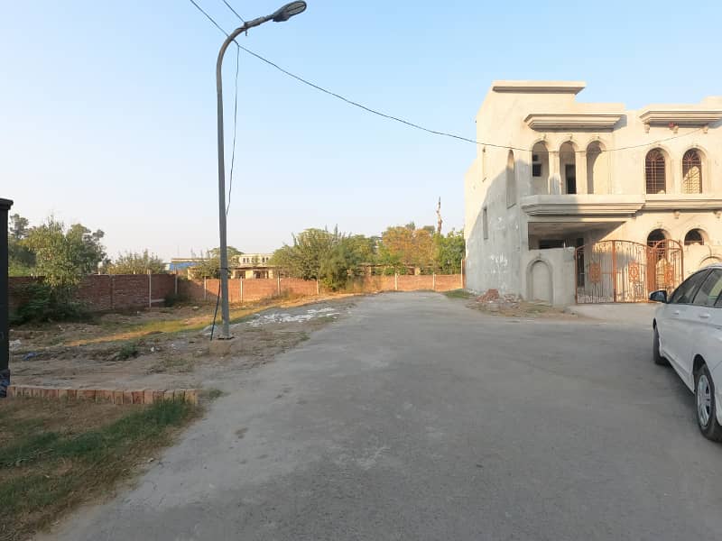 5 Marla Brand New House Is Available For Sale In Central Park Housing Scheme Block AA Lahore 3