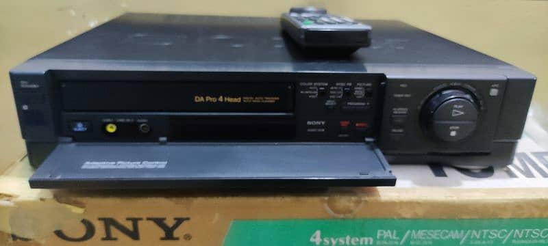 old model VCR National and Sony remote control  need service 8