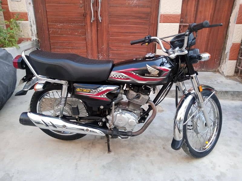 Honda cg125 end of 2023 totally genuine condition 3