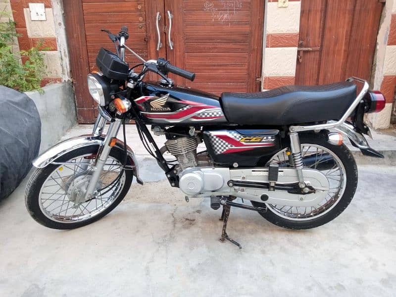 Honda cg125 end of 2023 totally genuine condition 8