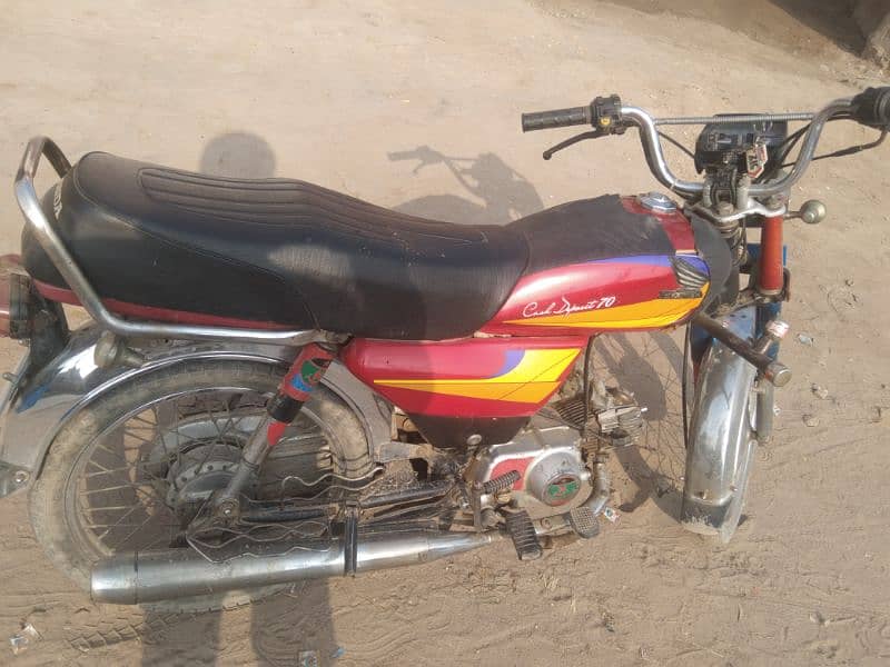 Honda 70 Bike Vip condition Petrol everage 55 60,Exchange posible . . 0