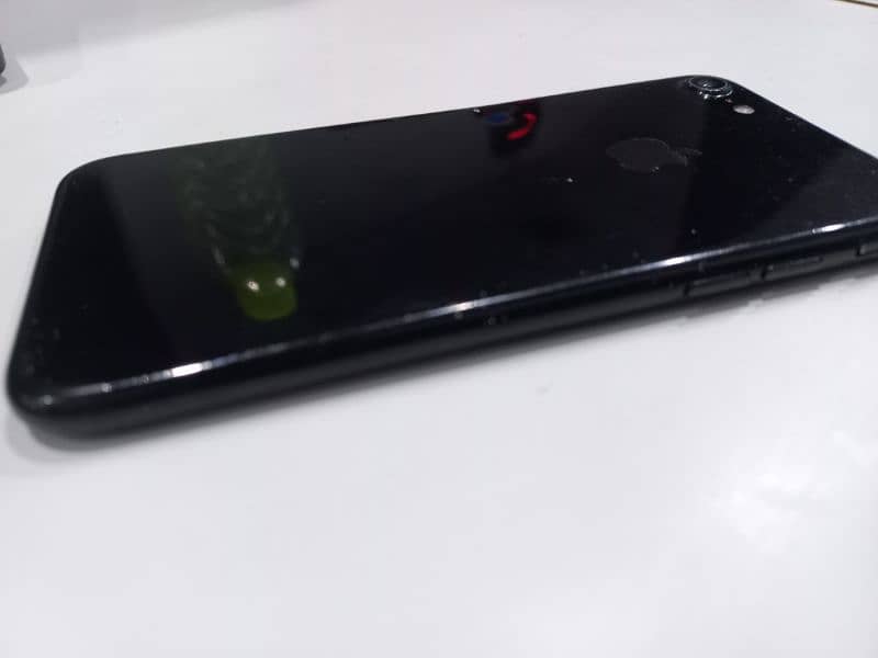 I Phone 7 Black 64GB PTA 3