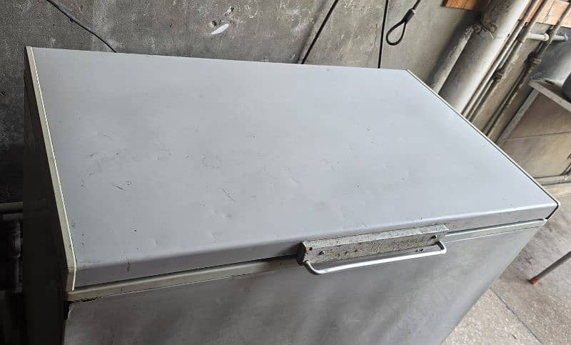 Dawlance Deep Freezer - Perfect for Storage / For / Sale 0