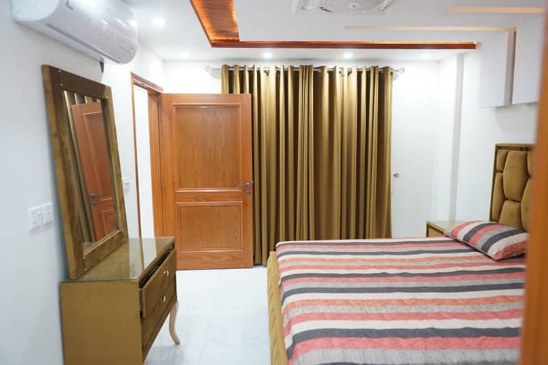 500 Square Feet Flat For rent In Rs. 55000 Only 8